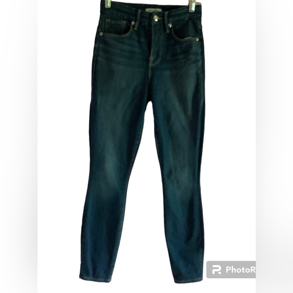 GOOD AMERICAN GOOD WAIST SKINNY CROP JEANS - Picture 2 of 15